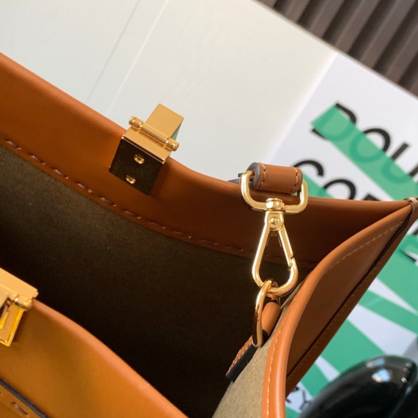 スーパーコピーブランドバッグ角部分ディテール